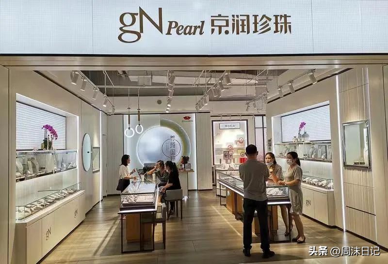 一生一条珍珠项链年轻时髦,女人一生必须要有条珍珠项链