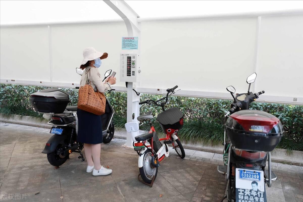 不知道电动车有没有充满还能充吗,电动车充满电多久不拔伤电池