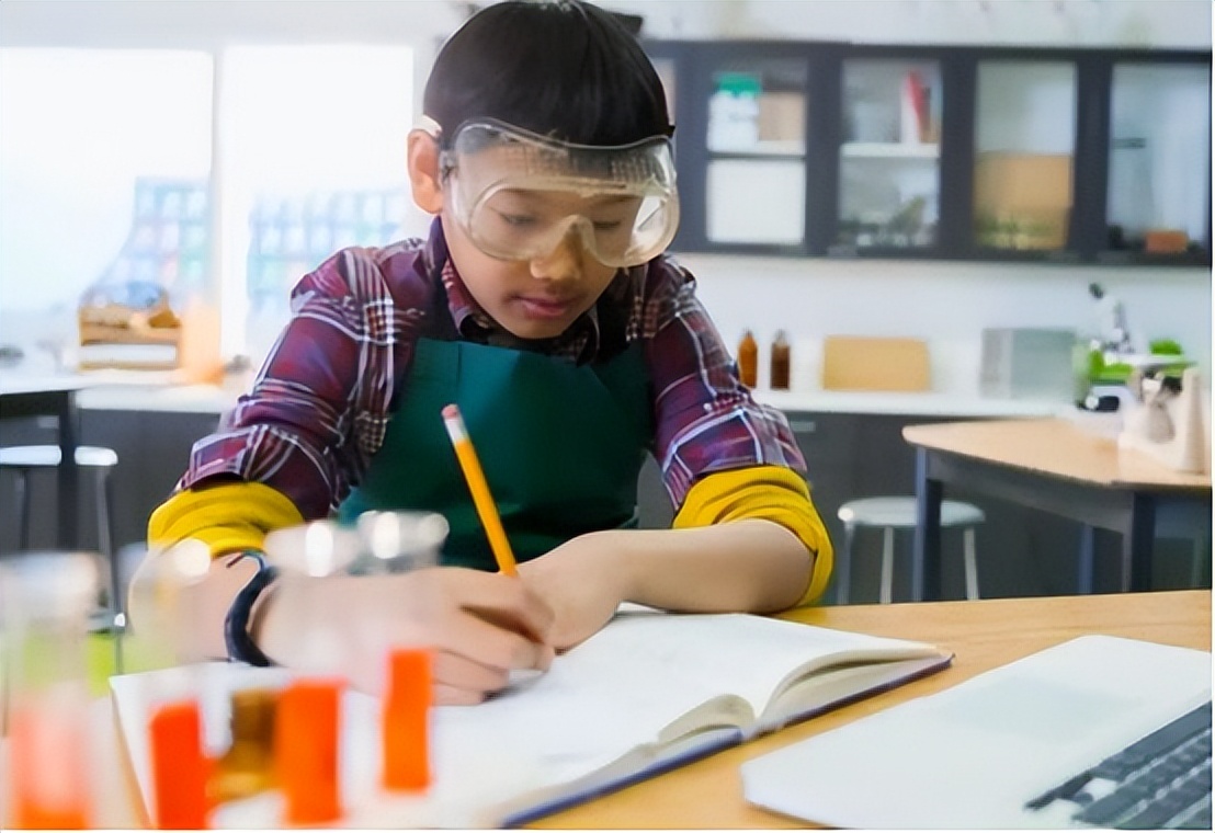 全民学霸快速提升成绩,怎样才能提升成绩当上学霸