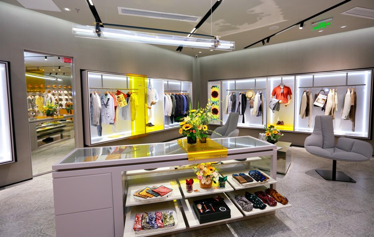 新生代西服WANTSUIT,西南首店落地成都万象城