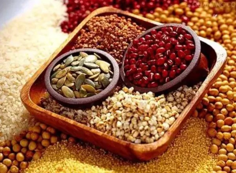 孩子肋骨外翻有必要矫正吗,孩子肋骨外翻正常吗需要补钙吗