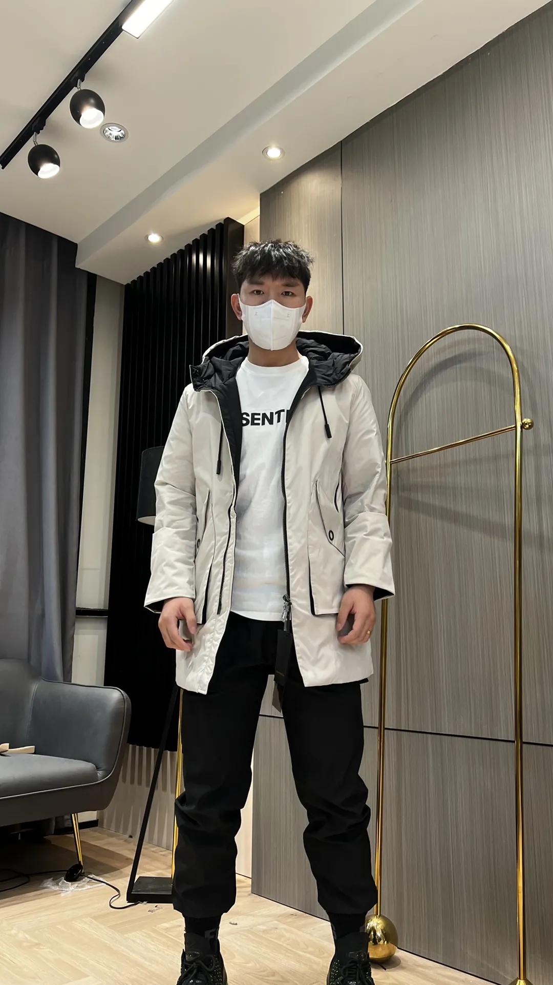 jeep男士中长款羽绒服,男士最新亮面羽绒服