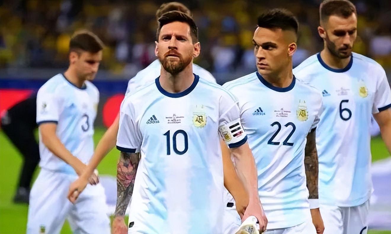 梅西球王加冕失败,从侏儒症到球王梅西的传奇人生