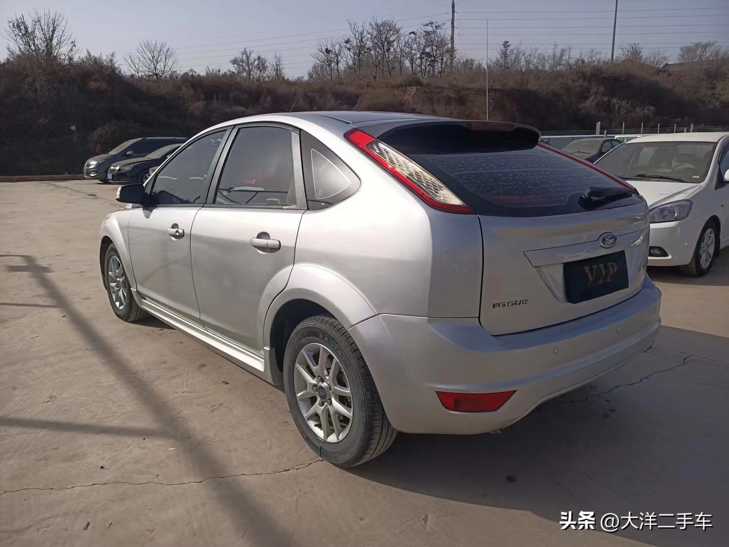 1万多块的练手车，我们推荐这三款，福克斯、赛拉图、标致207