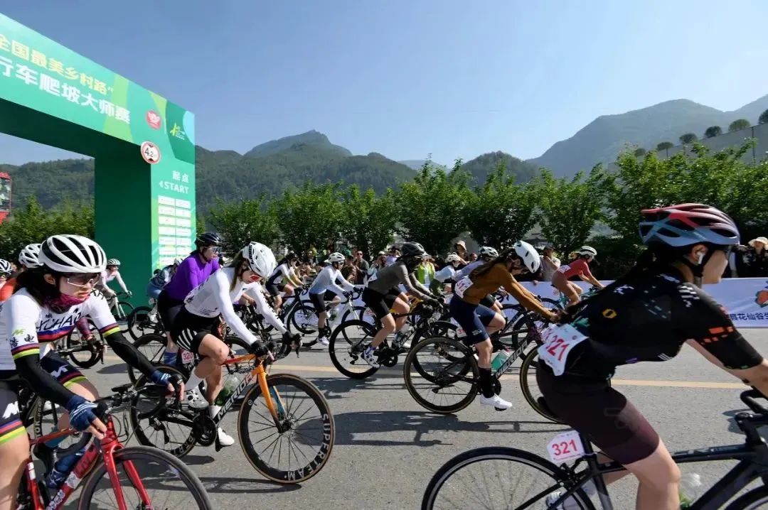 千万人在线观看峡谷“车神”争霸！