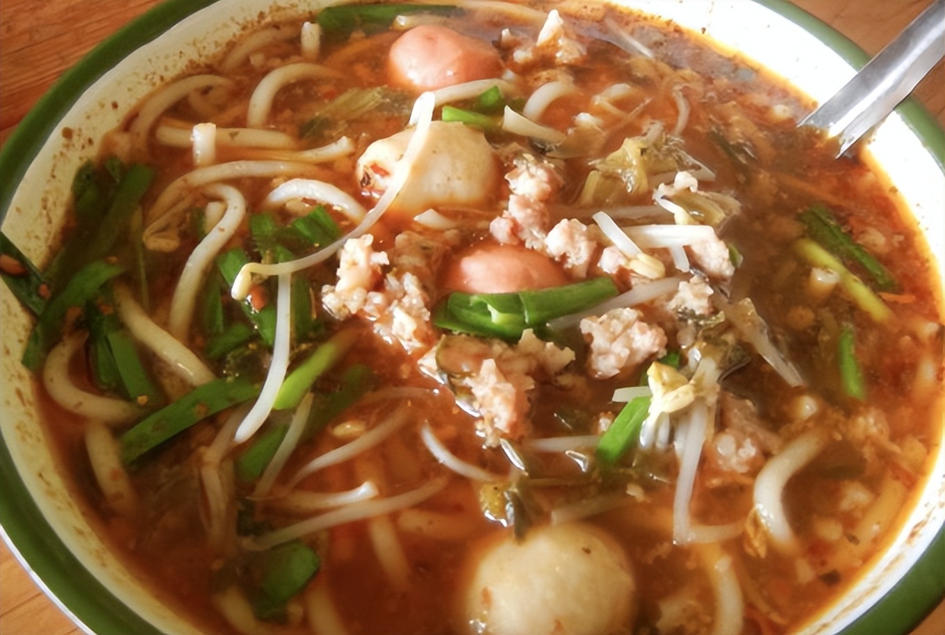 昆明美食推荐南屏街米线,云南米线美食攻略