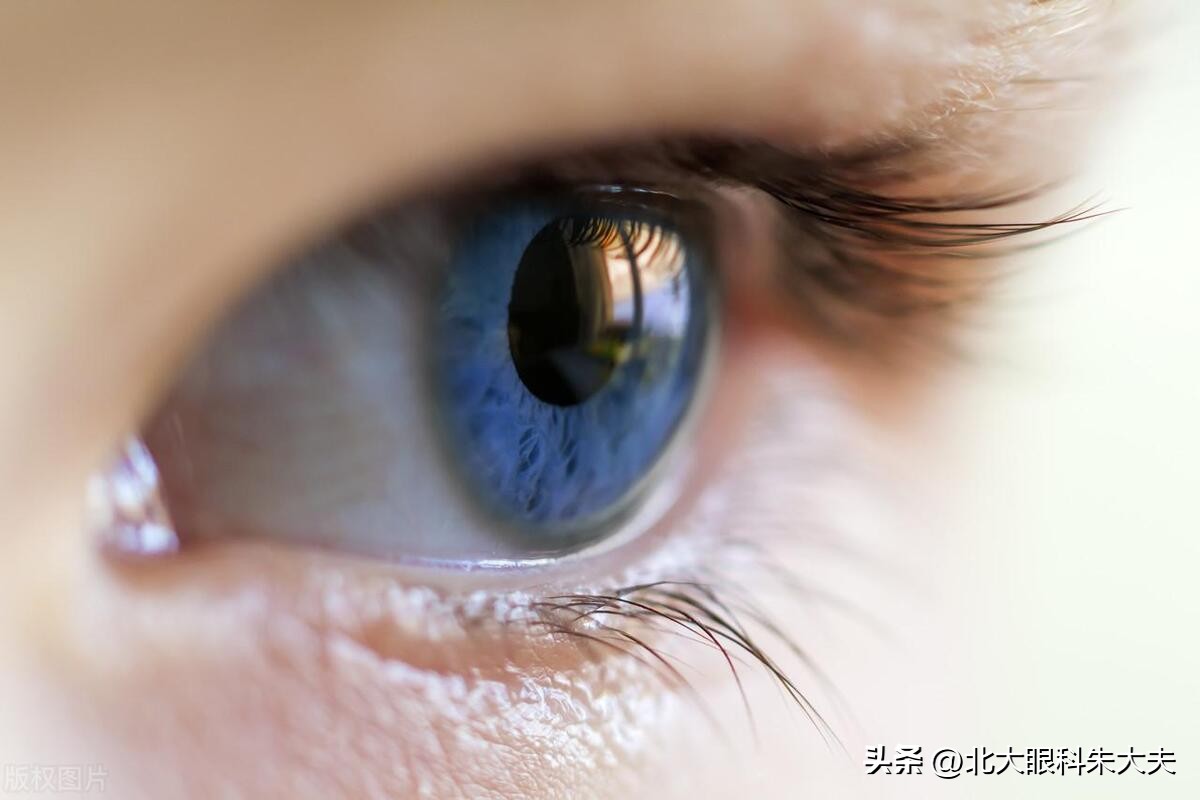 先天性瞳孔小怎么治疗,瞳孔变形对视力有什么影响
