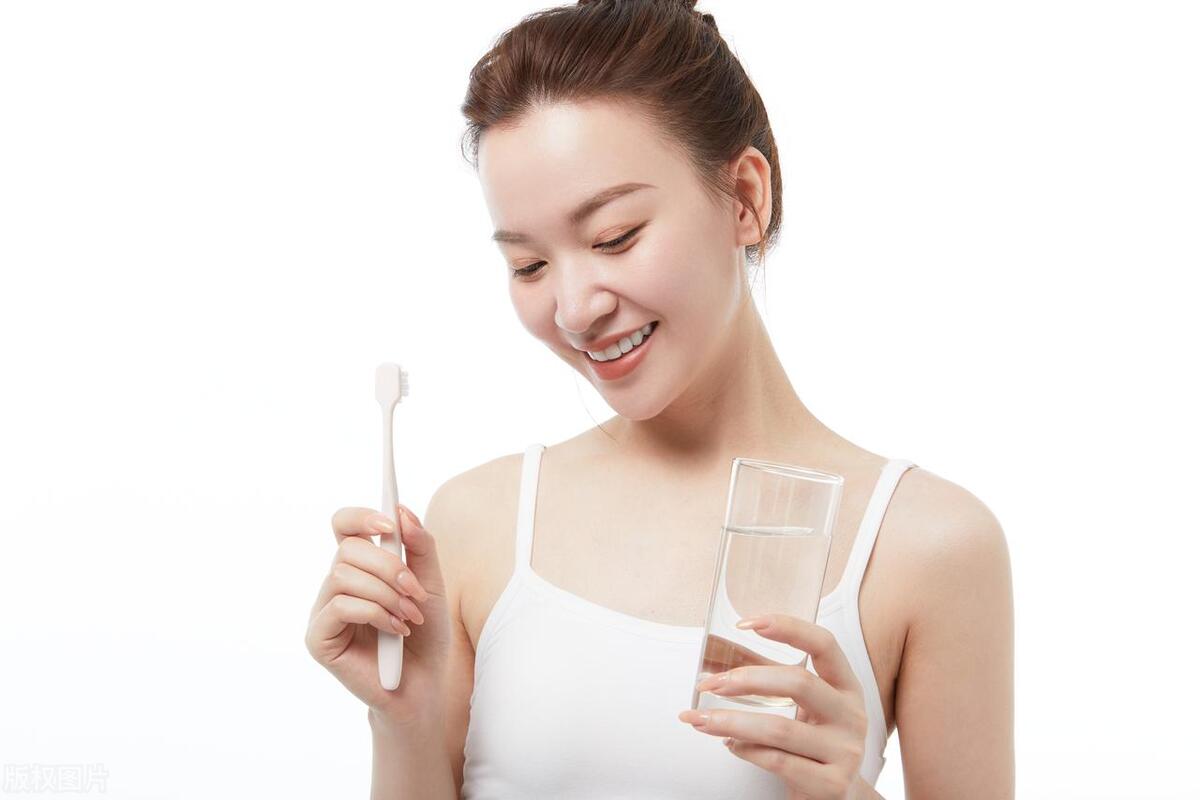 人体润滑剂，对女性伤害大还是对男性？能长期用吗？听医生怎么说