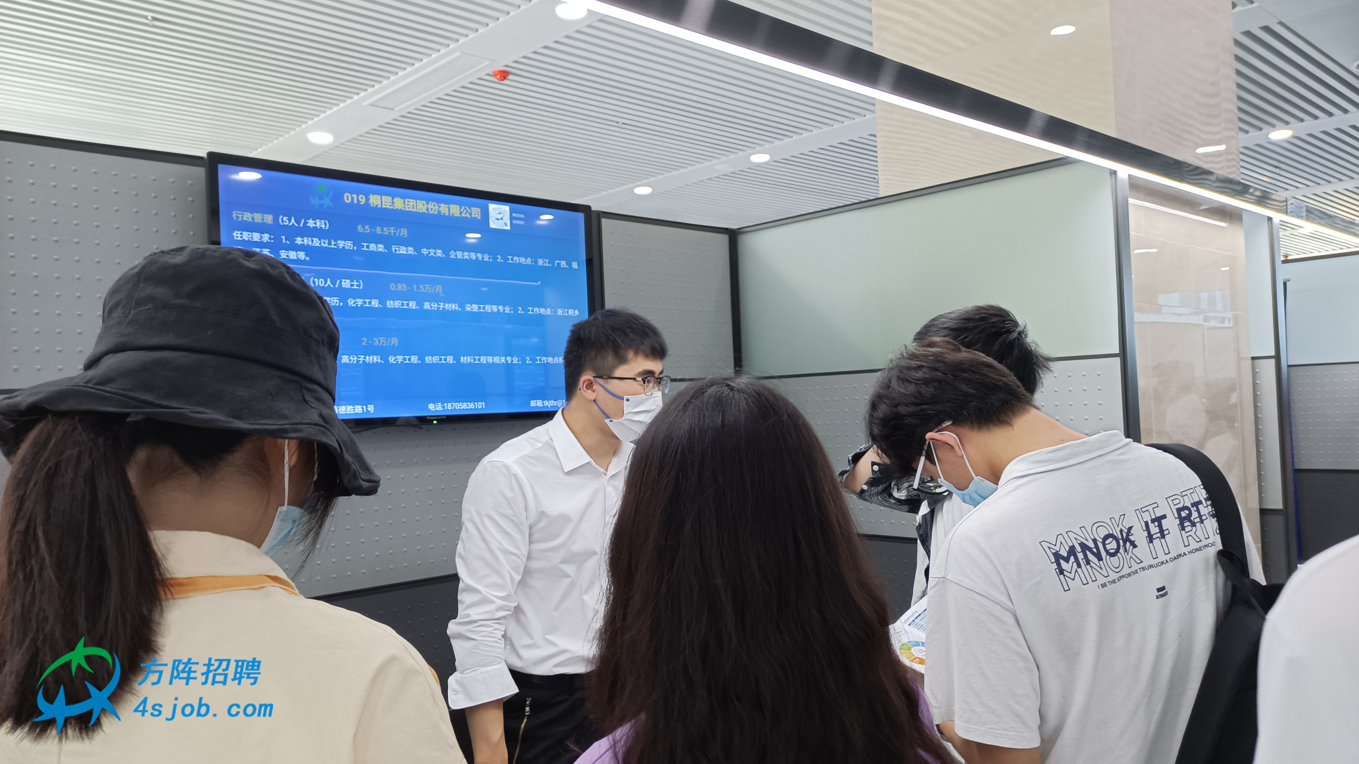 hr眼里的优秀简历自我评价,简历里的自我描述怎么写吸引hr