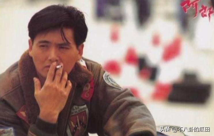 痞帅港风男明星年轻时的颜值,痞帅行走的荷尔蒙男明星