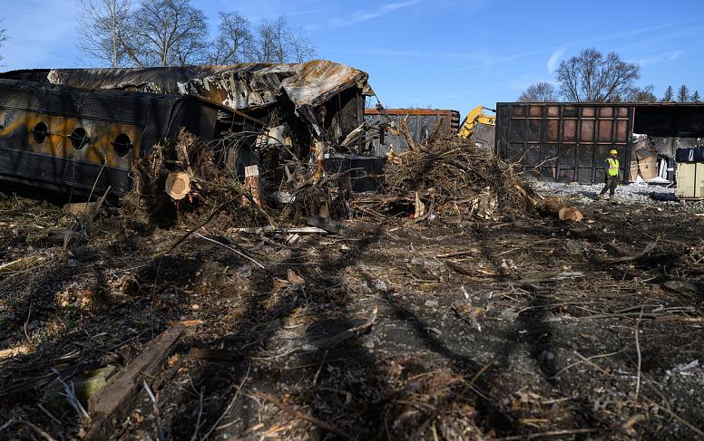 俄亥俄州的毒气泄漏还在燃烧吗,美国俄亥俄州毒气泄漏影响范围