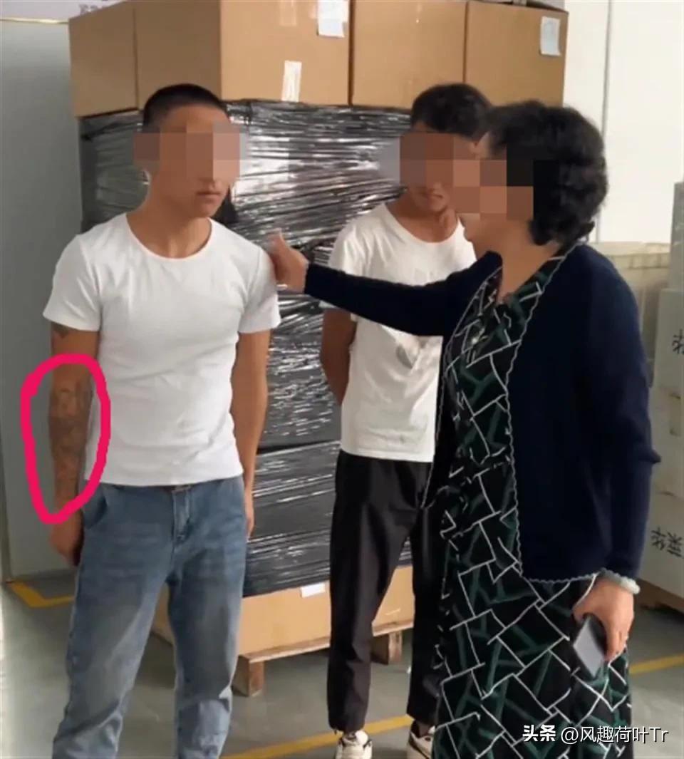 工厂老板拒绝录用有纹身的员工,员工有纹身是否可以辞退