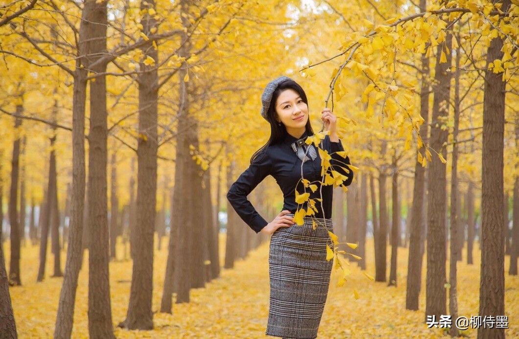 女生拍照脸大怎么解决,中年女人拍照构图技巧