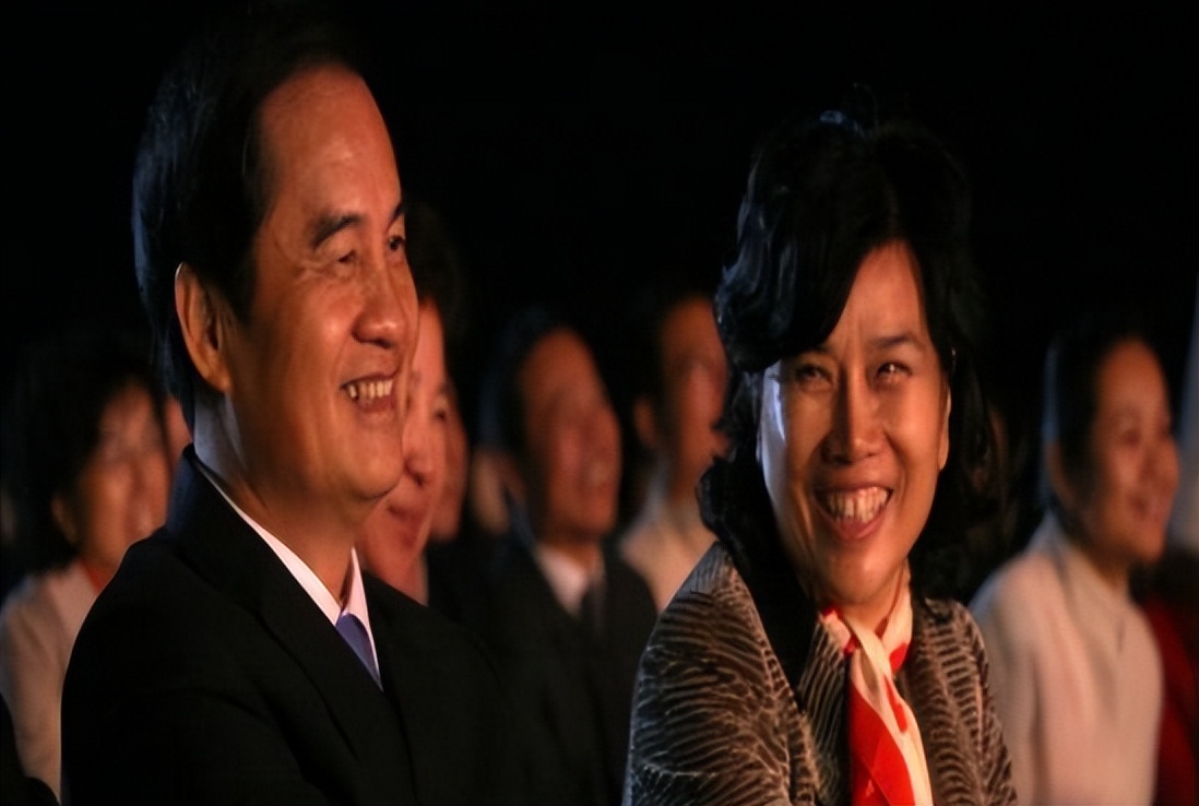 中国超级富豪们的家庭出身！寒门难出贵子