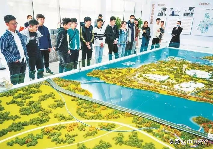 以武汉新城之新，点亮世界光谷之光