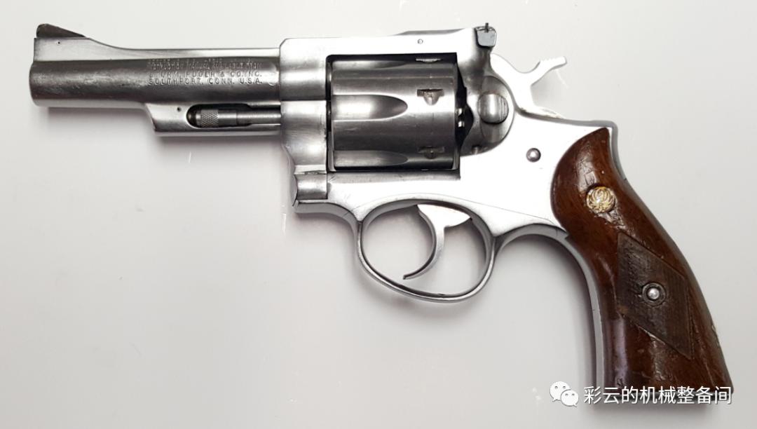 长枪管银闪闪的转轮就是柯尔特蟒蛇？别被骗了，这是鲁格的产品
