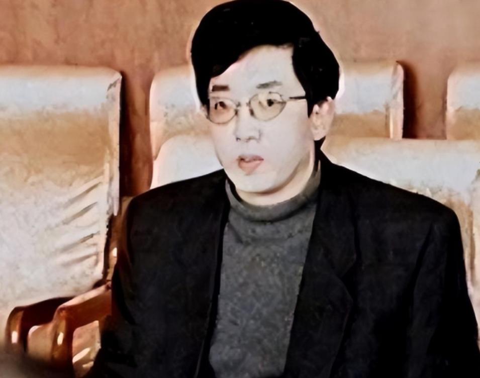 河北“土皇帝”李真：强迫4个空姐轮流伺候，仅7年敛财超2000万