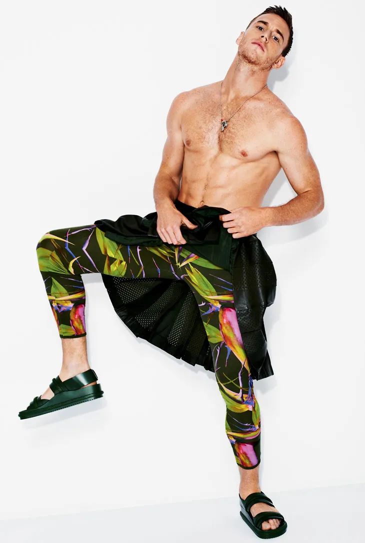 巴西男模特与女友迎接双胞胎，即将走进婚姻殿堂结婚