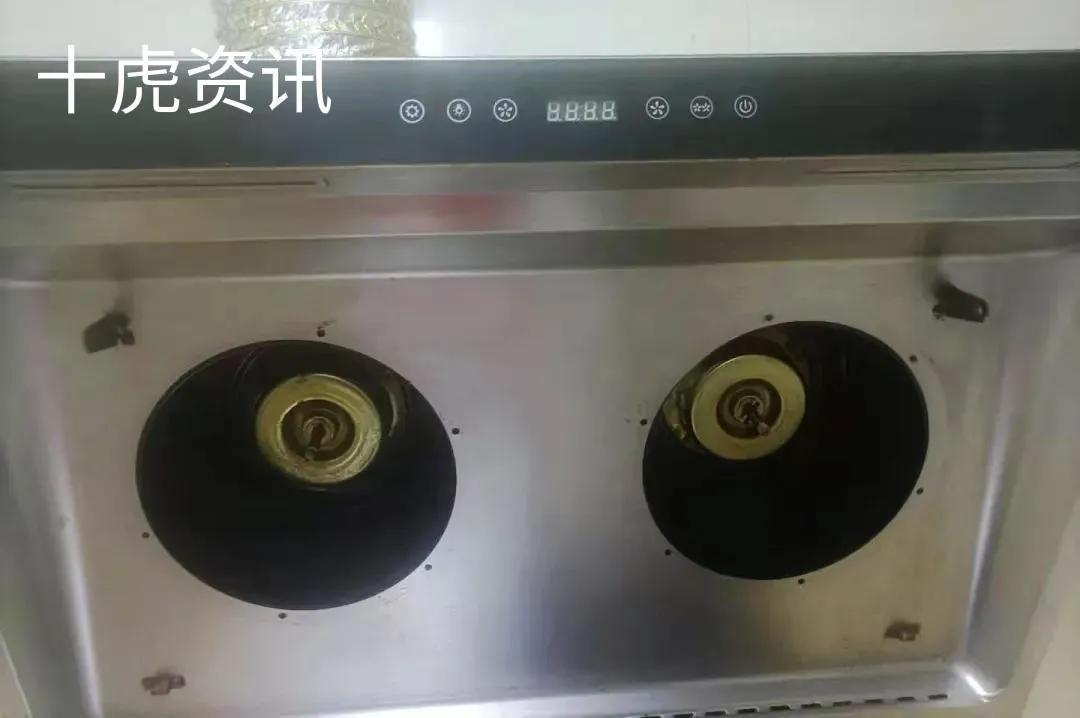 两块面板油烟机清洗拆洗视频教程,厨房油烟机油垢太厚太硬怎么清洗