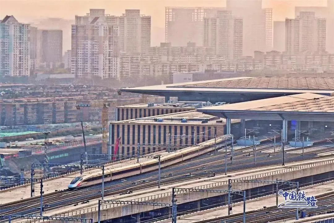 铁路部门何时开售2023年春运票,2022春运首日火车票今起开售