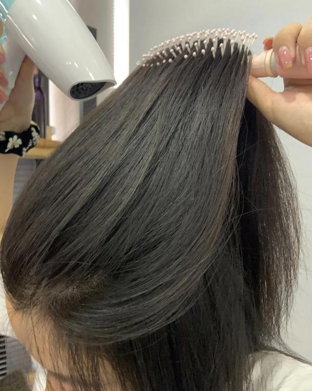 烫染毛躁发质怎么护理,染烫后头发特别干枯