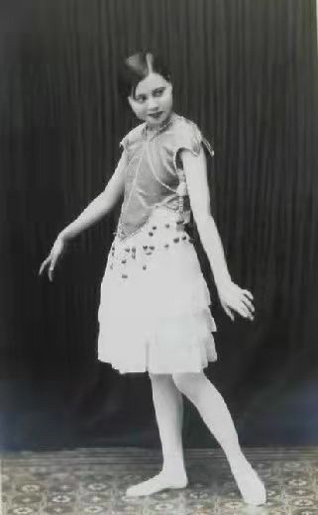 黎明晖：王子追求她献歌到半夜，她却嫁足球员，晚年因贫做保育员