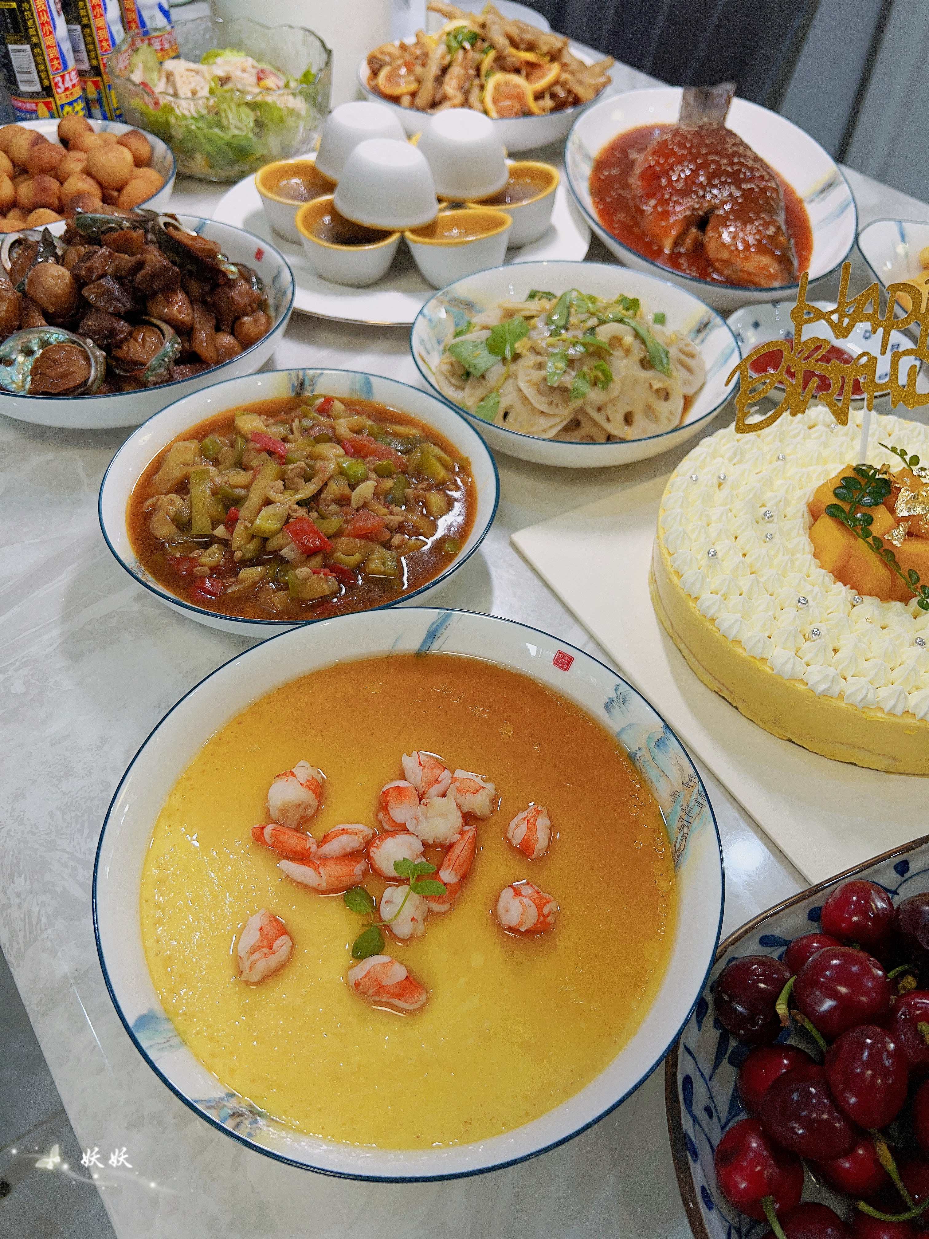 老公亲自下厨做的饭菜太好吃了 (老公生日花费200元做8菜一汤)