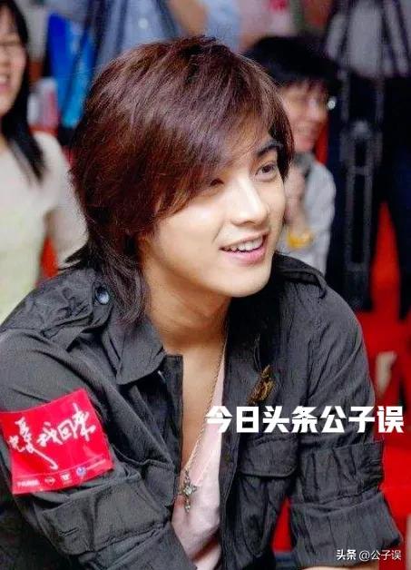 错过胡歌，爱上失业男子郑家尧，嫁林于超，林依晨的情史真曲折