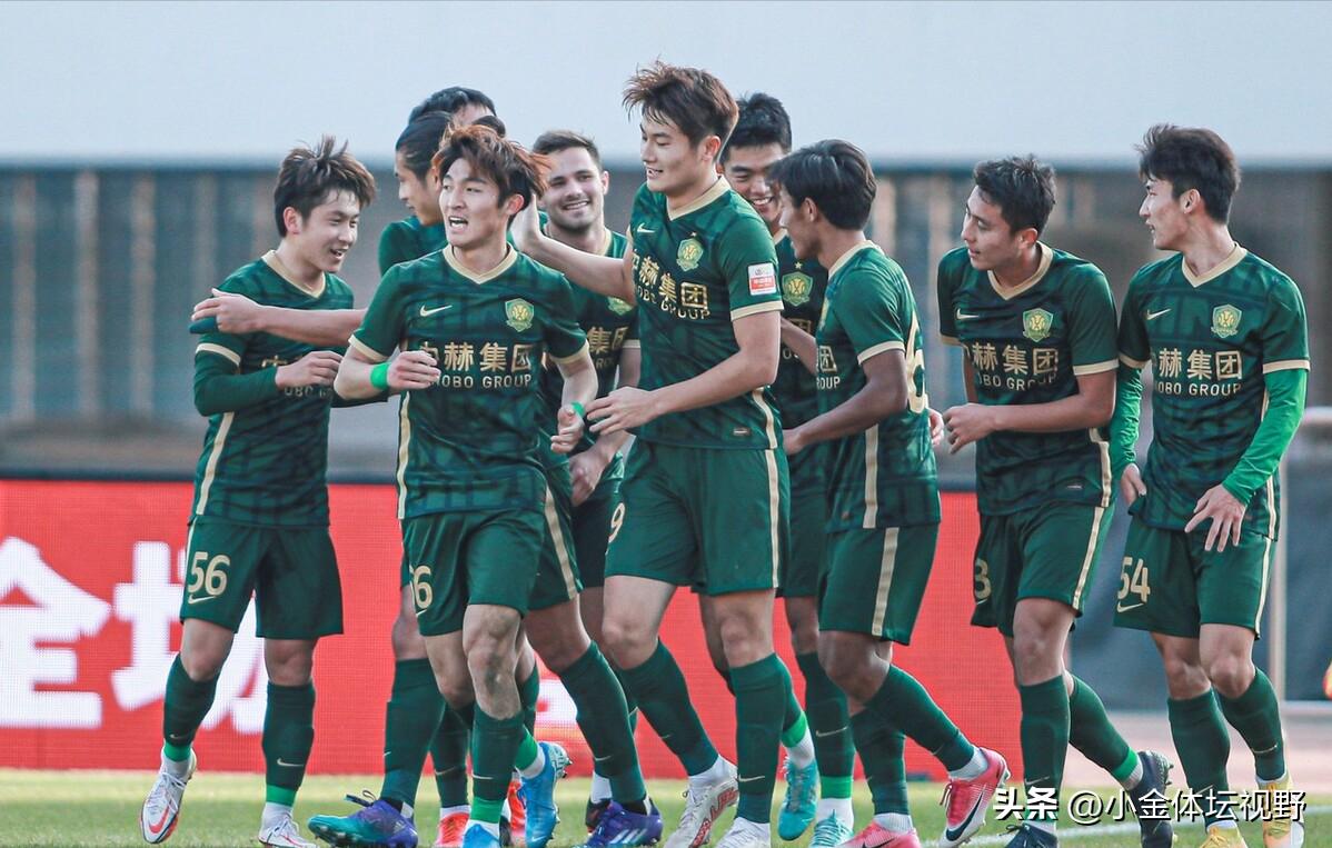 中超三镇vs泰山错失机会,武汉三镇2-0山东泰山