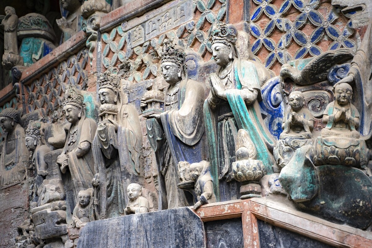 重庆大足石刻一日游最佳攻略路线,重庆大足石刻一日游自由行攻略