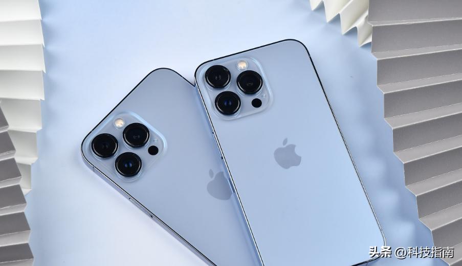 怎么粉饰也是丑：手机多镜头模组设计审美逆向塑造真可恶