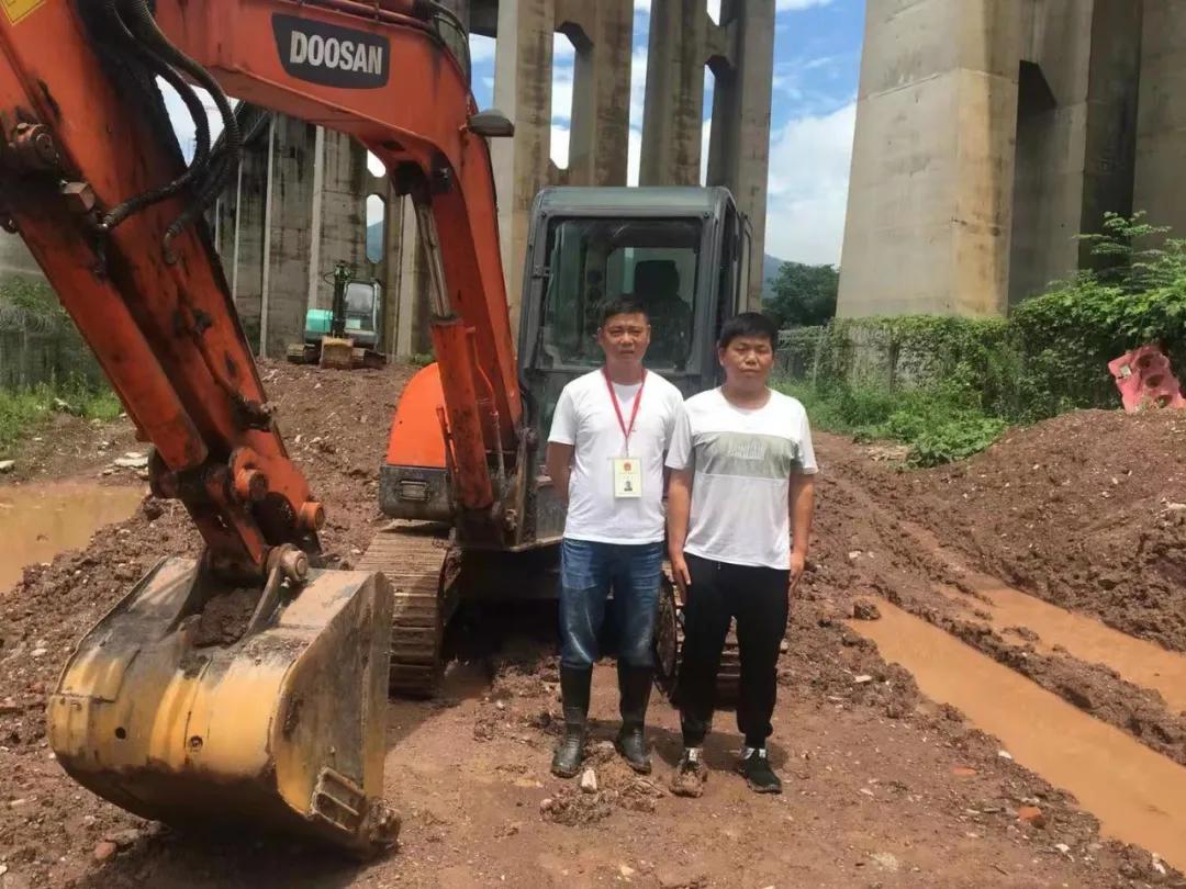 广东学挖掘机培训学校,杭州哪里有学挖掘机培训