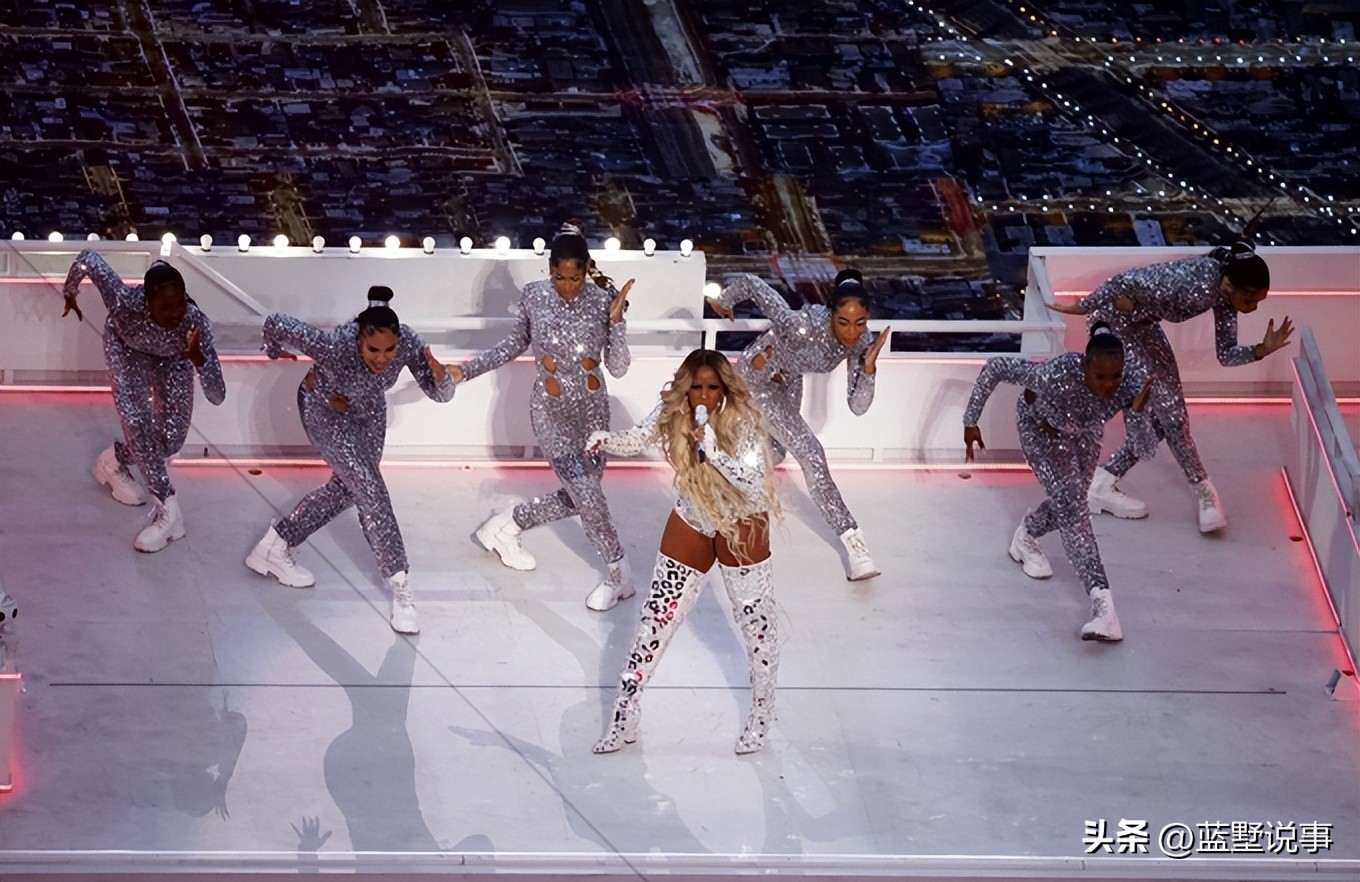superbowl中场秀碧昂斯,2012超级碗中场秀碧昂丝的评价