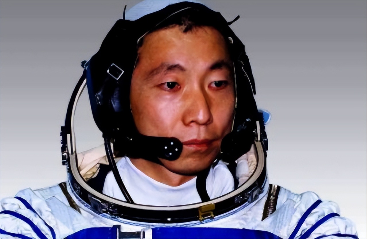 2003年，杨利伟在太空突然听到诡异的“敲门声”，13年后谜底揭开