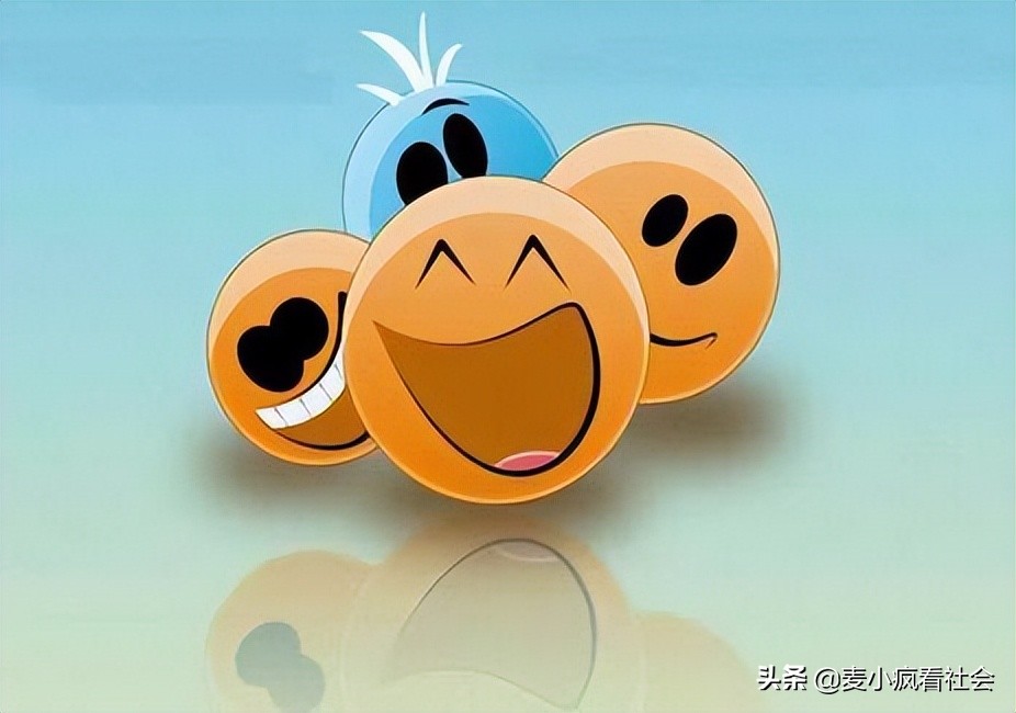 藏着秘密的二手包！女子从中发现了300美金，和二手包背后的故事