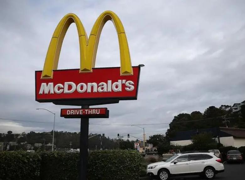 巴菲特10年重仓股梳理,巴菲特20次投股机会