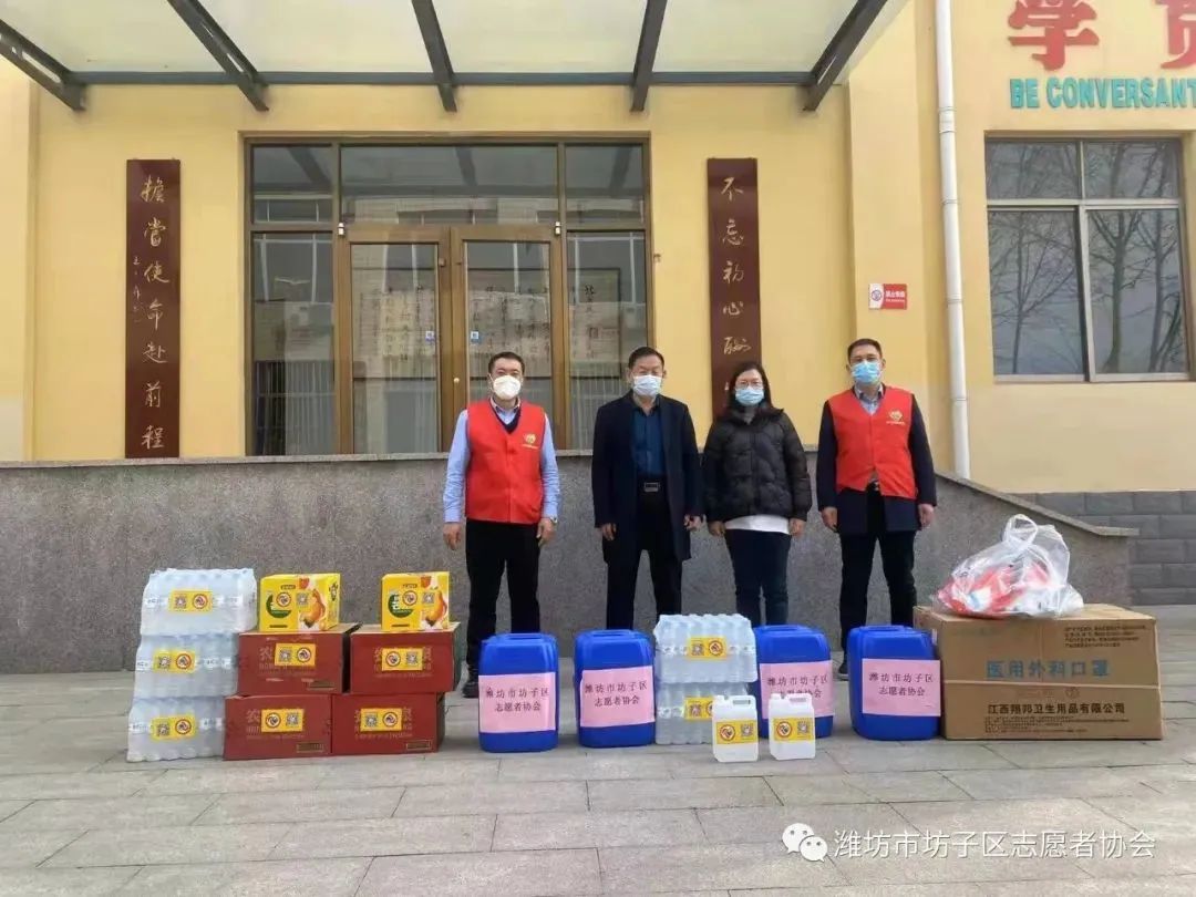 抗击疫情他们步履不息,抗击疫情他们义无反顾