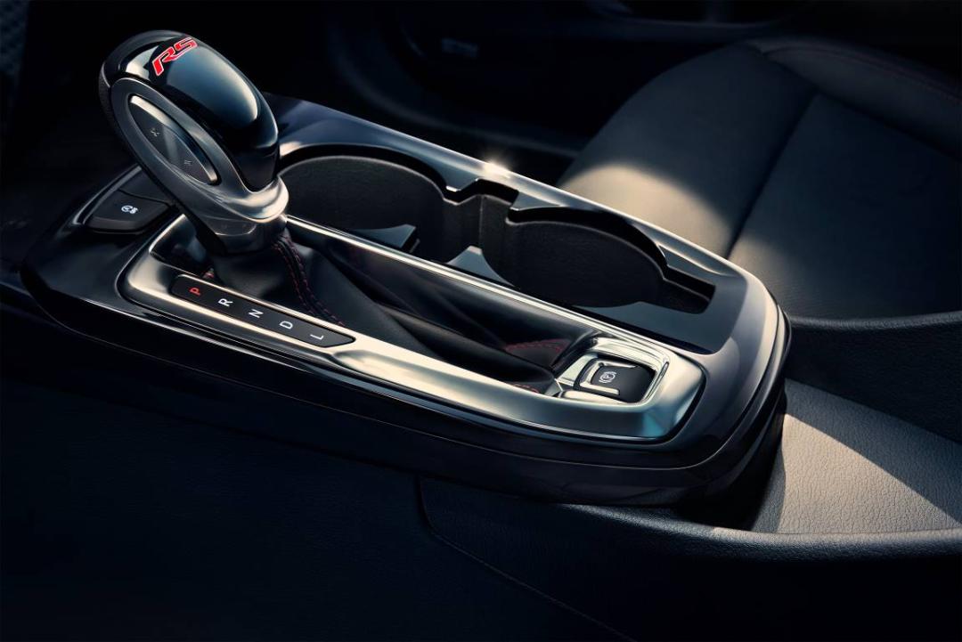 雪佛兰星迈罗为什么叫小黄蜂,雪佛兰星迈罗小黄蜂街拍