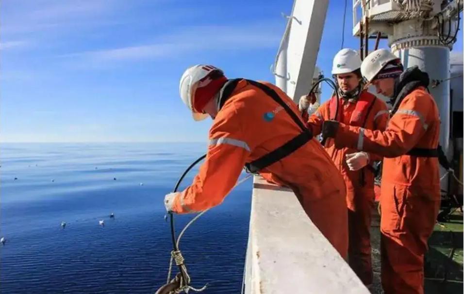 俄乌战争对俄罗斯船员的影响,俄乌海上冲突的起因