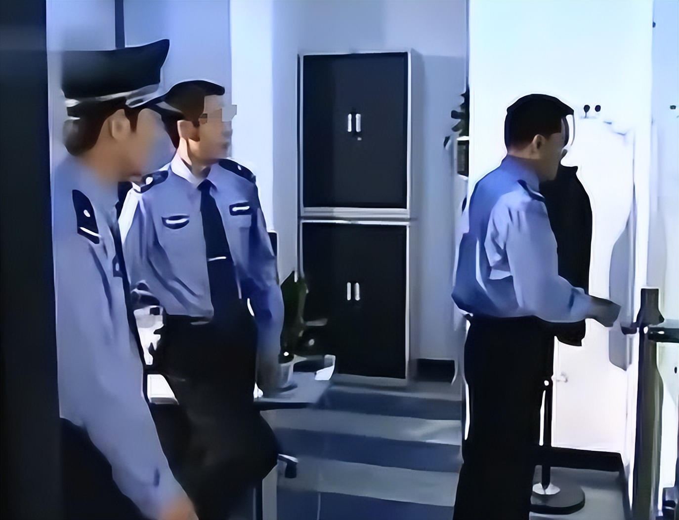 南京女老板被男司机下*情催**药,药效过强,使其当众出丑酿成悲剧