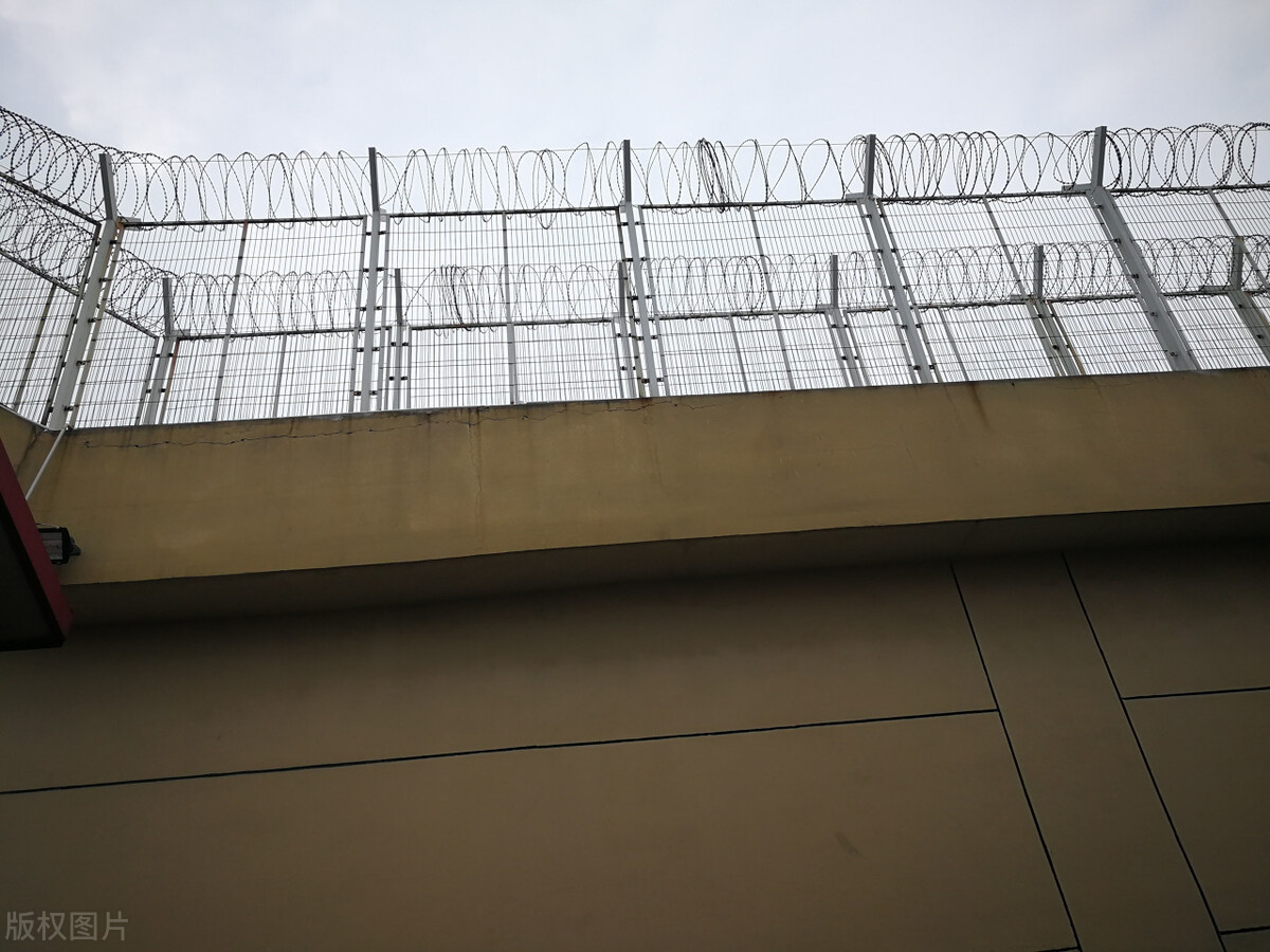 把人打成轻伤能取保候审吗,被人打成轻伤对方能取保候审吗