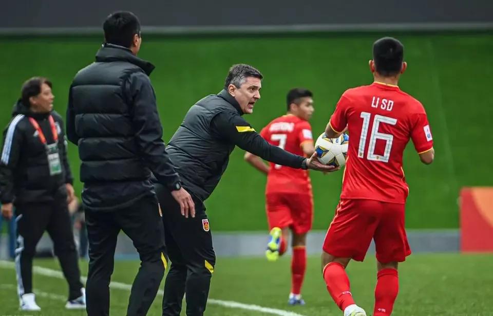 中国新疆足球联赛c罗,中国u20男足vs吉尔吉斯斯坦c罗