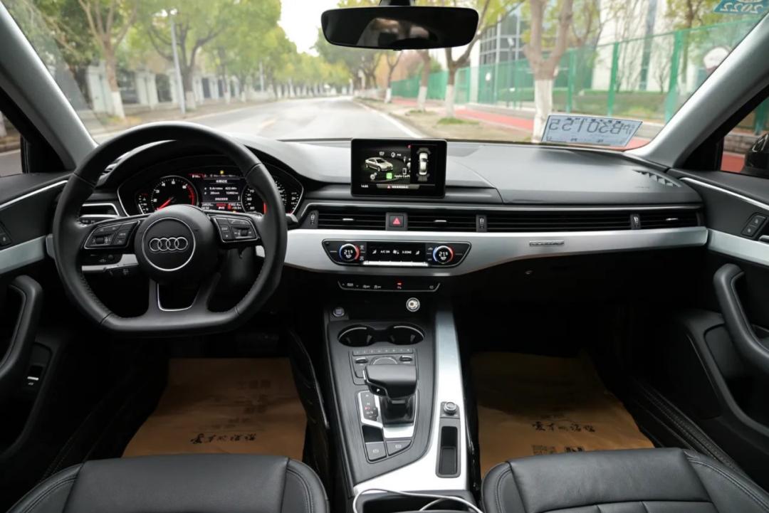 奥迪a4l 3.2 fsi quattro 旗舰型 (2019奥迪a4l quattro二手价格)