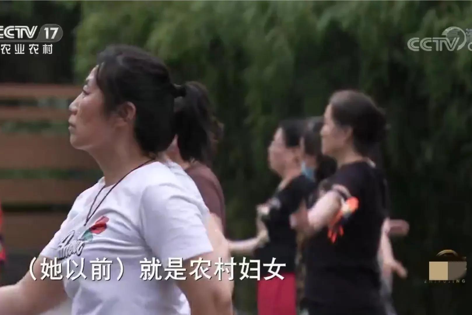 湖南女子投资180万开农庄日入2位数,如今靠柴火鸡年销售额1000万