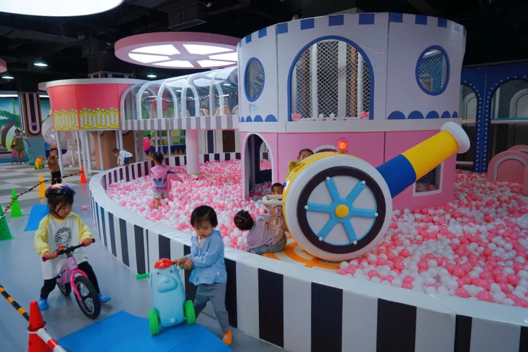 比年味谁更浓？谁能比得过花灯锦簇的栖云！