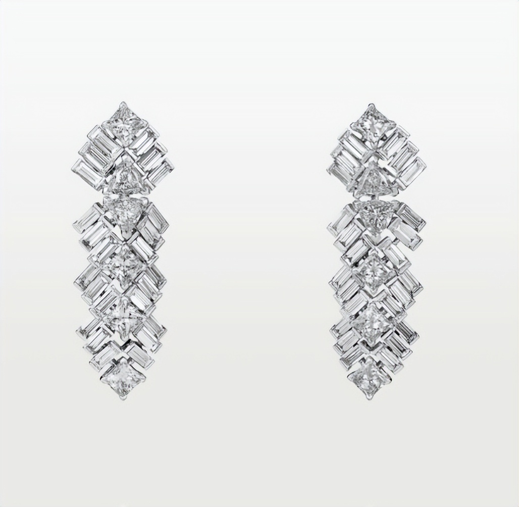 何超莲卡地亚珠宝视频,何超莲蒂芙尼珠宝值多少钱