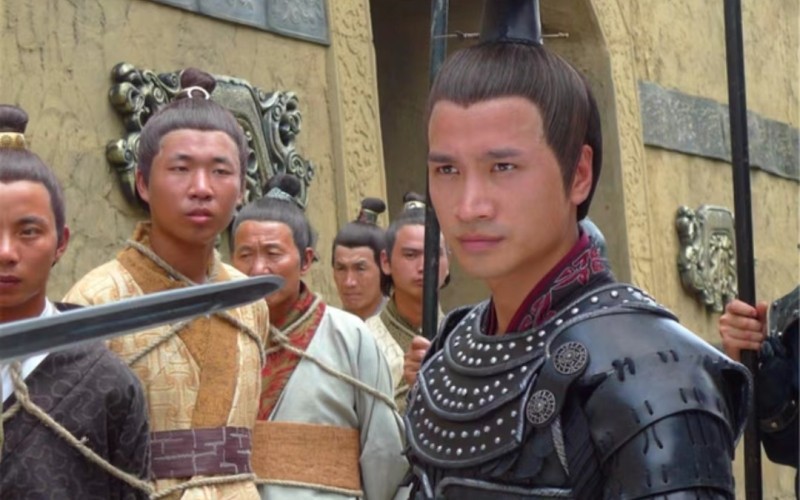 历史上皇帝请大臣吃饭,皇帝让大臣吃饭却不给筷子