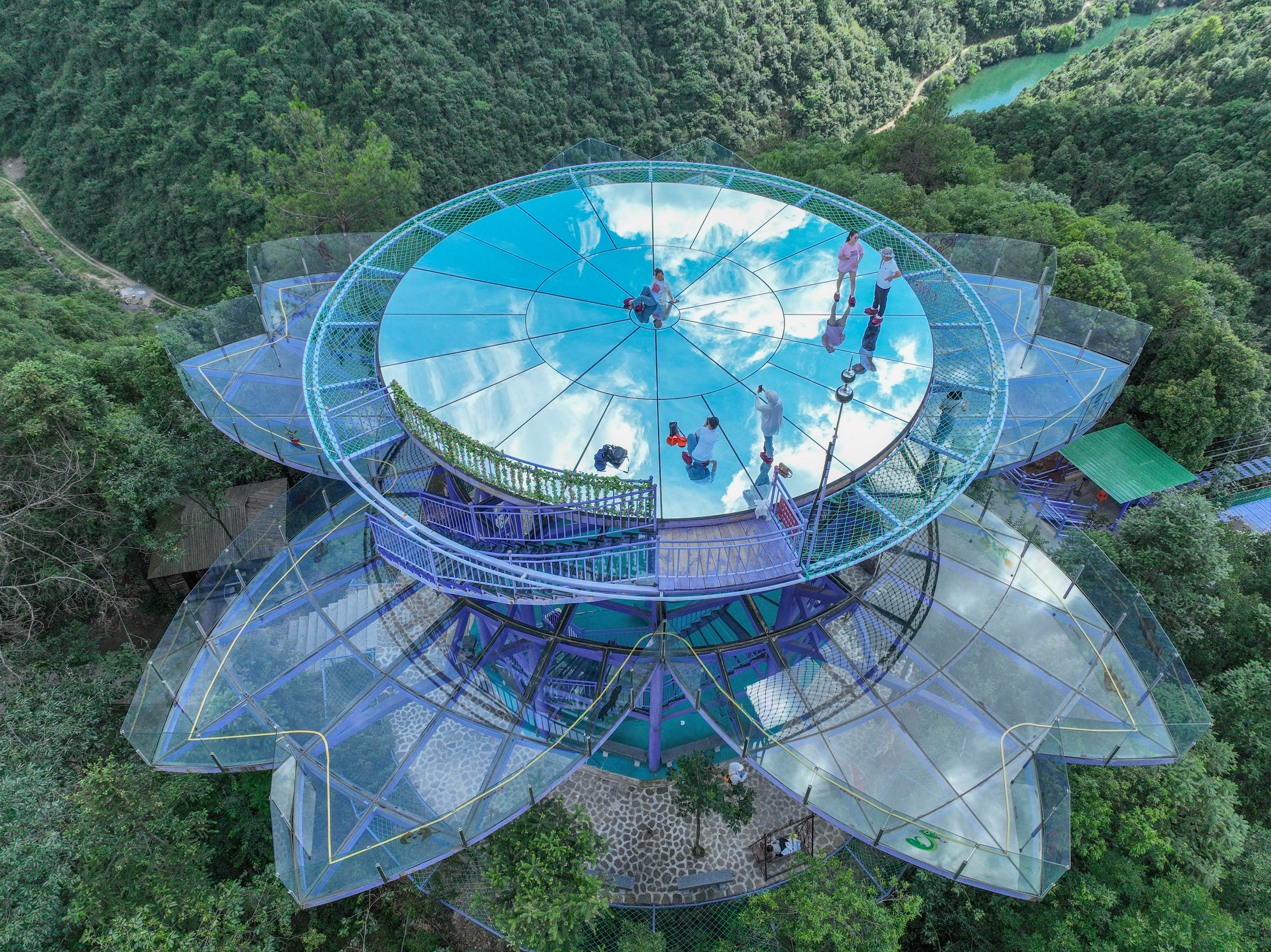 夏天出游拒绝躺平，来杭州这个地方过舒爽凉夏，冲鸭！