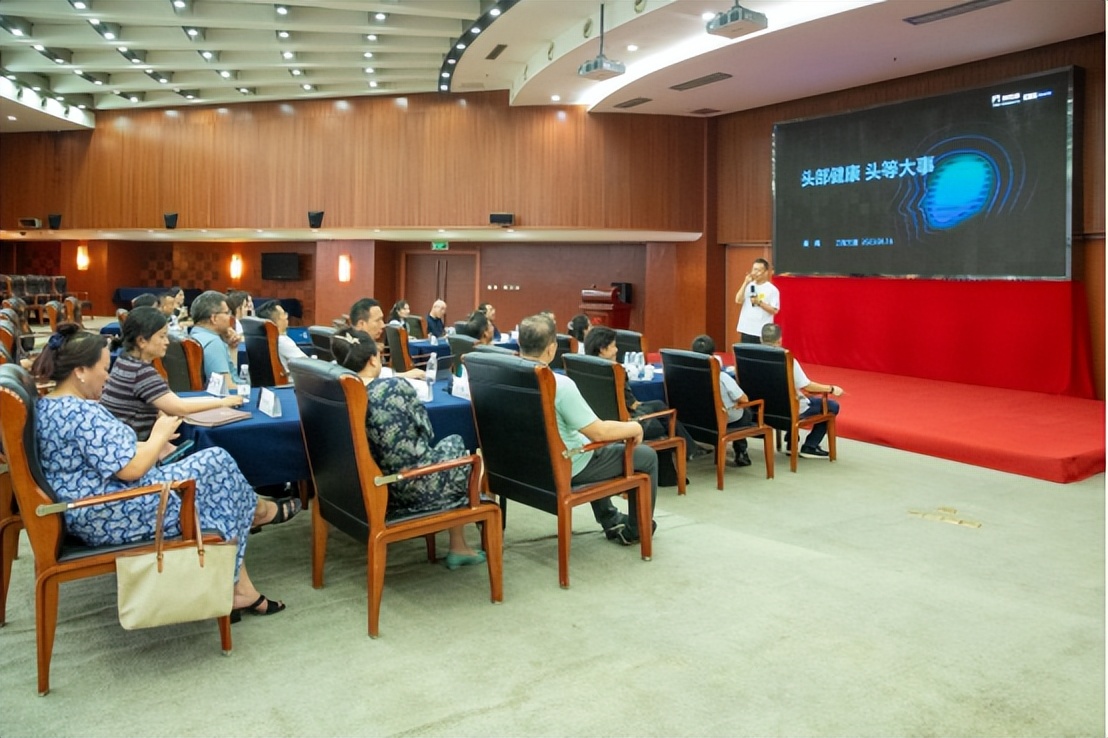 四川正和岛研习课走进力宝大厦，关爱大脑头等大事