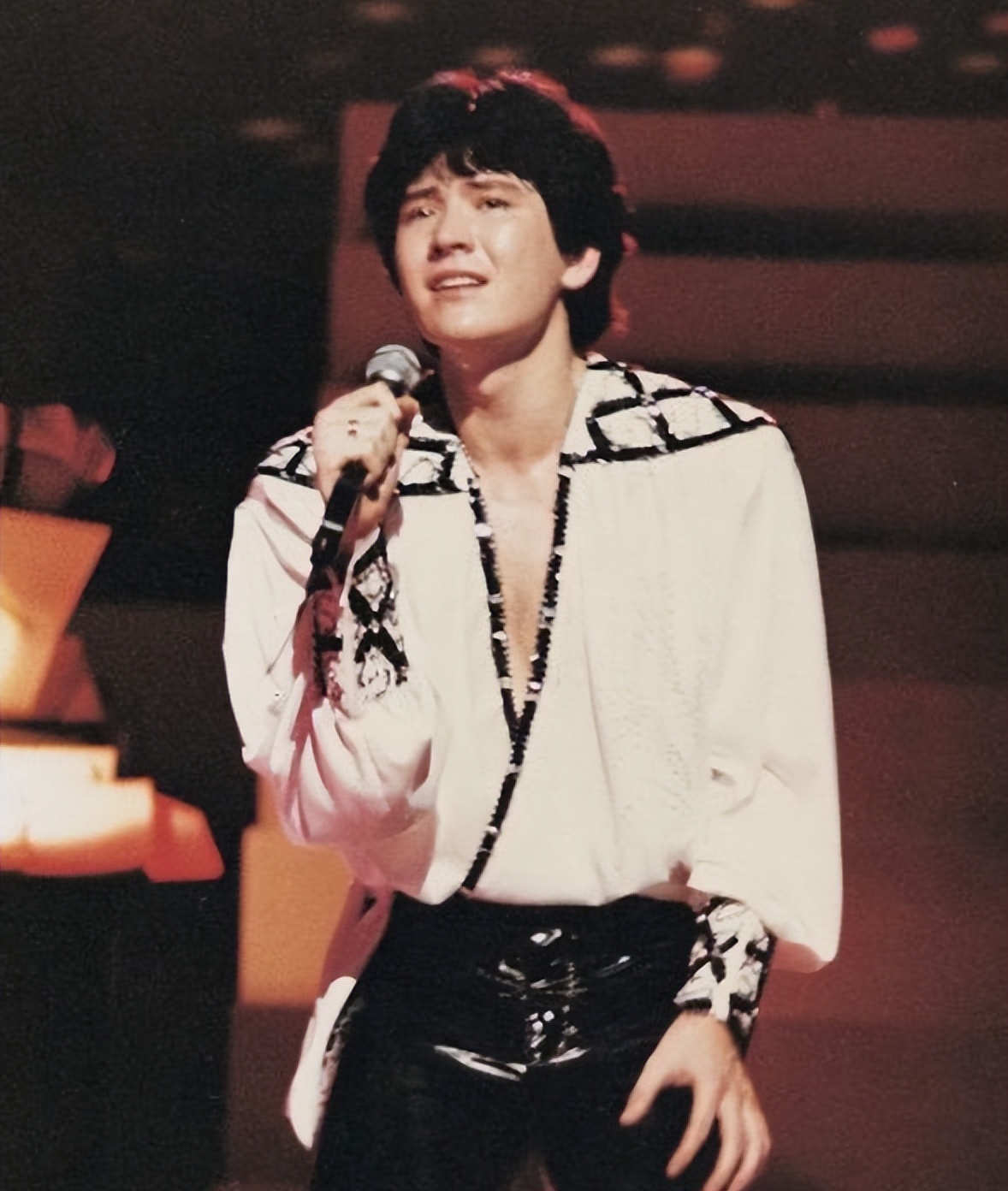 费翔的梦中女孩,费翔的初恋情人电视剧